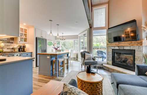 Warren Condo | All-Season Warren Condo Near Sugarbush Resort!