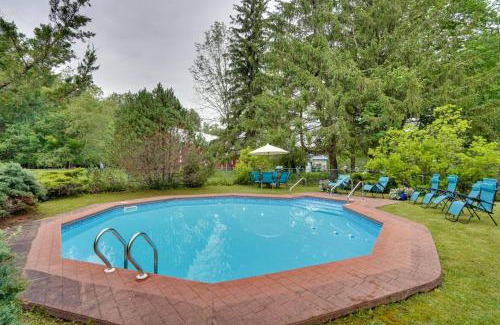 Town of Conesville House | All Year-Round Retreat Near Windham Mountain