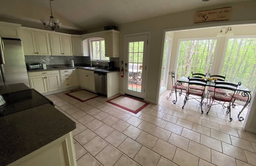 Woodstock House | Allatoona Lake - Family Lake House and Dock - Space to relax and enjoy