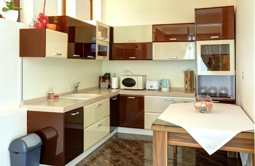Obzor House | Allegra