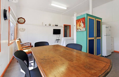 Lakes Entrance House | Allen's On Esplanade