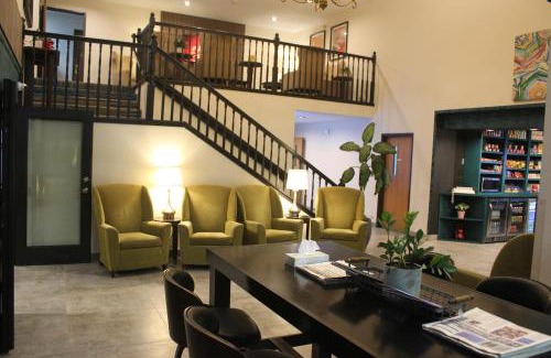 Alliance Hotel | Alliance Hotel & Suites, a Howard Johnson by Wyndham