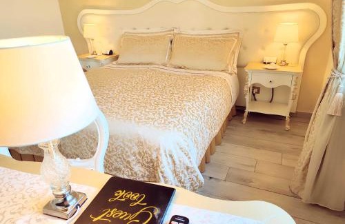 Villafranca di Verona Apartment | Alloggio Turistico GIULIETTA e Romeo - INTERO APPARTAMENTO - Villafranca di Verona, Zimmer, Holiday Rooms