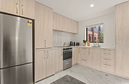 Henderson House | Alluring and Well-decorated Home