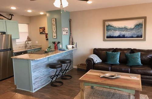 Hot Springs Condo | Alluring Lakefront Retreat! Check out Reviews & see why our guests always return