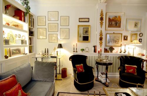 Chaillot Apartment | Alma-Eiffel Tower