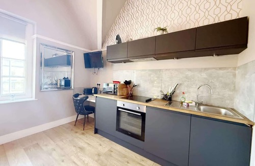 Cotham Apartment | Alma Studios - Studio 7 - Hopewell