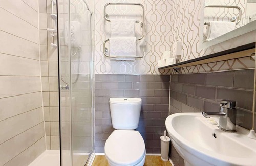 Cotham Apartment | Alma Studios - Studio 7 - Hopewell