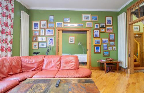 Hamilton Apartment | Almada Apartment
