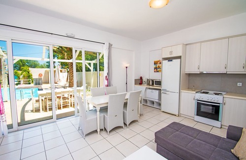 Pigianos Kampos Villa | Almirikia Waterfront Villa, Near Amenities, Pool