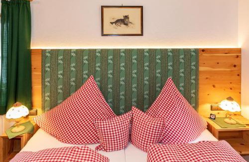 Mittenwald Apartment | Almroeserl
