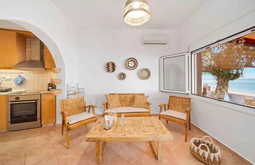 Myrtos House | Almyriki Beach House