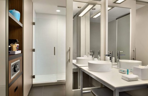 Dallas Hotel | Aloft Dallas Love Field
