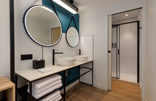 Old Town Hotel | Aloft Hotel Dijon By Marriott