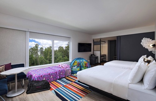Ferndale Hotel | Aloft Little Rock West