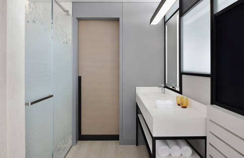 Azaiba Hotel | Aloft Muscat