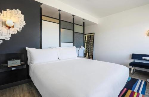 Reno Hotel | Aloft Reno Tahoe International Airport