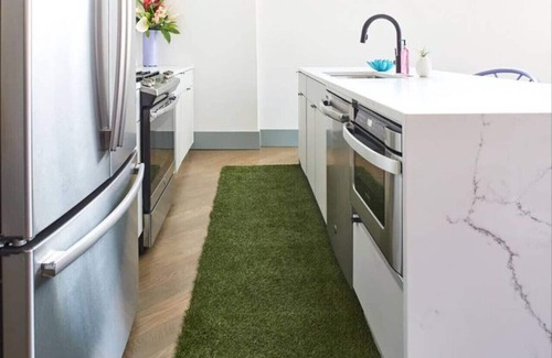 Wicker Park House | Aloha 2.0 Tropical Oasis in the heart of Wicker Park that sleeps 23 + backyard patio
