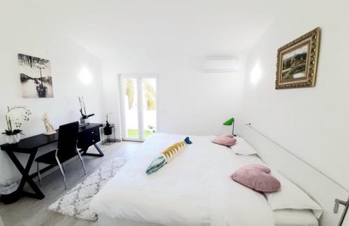 Montechoro House | Alojamento local "CASA BRANCA"