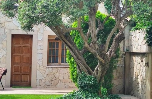 El Prat de Llobregat House | Alojamiento independiente de invitados el Olivo
