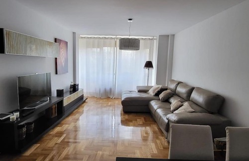 Aranda de Duero Apartment | Alojamiento Céntrico La Buganvilla