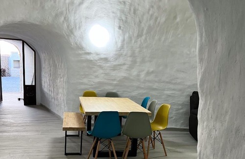 Cuevas del Campo House | Alojamientos Cuevas Pinomojon