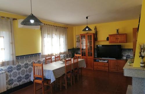 Candeleda House | Alojamientos LUNADA