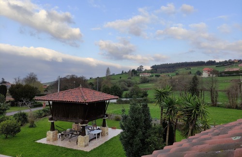 Castrillon House | Alojamientos Rurales Naveces - Asturias - La Montaña