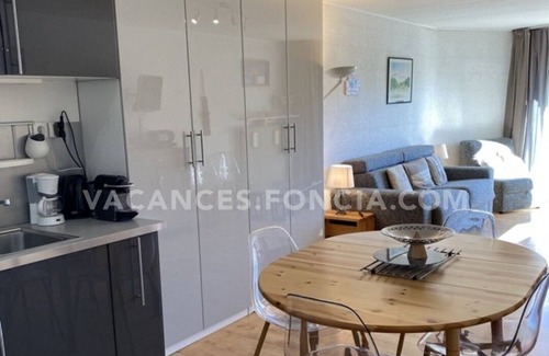 Jeux Apartment | Alpe d'Huez apartment at the foot of the slopes sleeps 6 very well equipped garage
