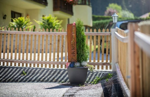 Volderau Apartment | ALPENZAUBER apartment - A whole floor of open space and sociable comfort.