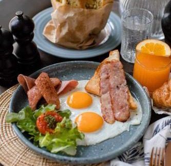 Thab Prik Hostel | ALPHA Hostel Cafe&Bar
