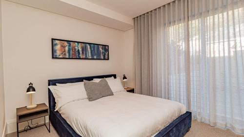 Sea Point Apartment | Alpha Sunsets