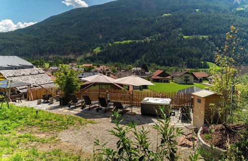Colli In Pusteria Apartment | Alpine Apartment - with open air jacuzzi & infrared sauna!