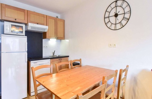 Orcieres-Merlette Apartment | Alpine Apartment with Balcony