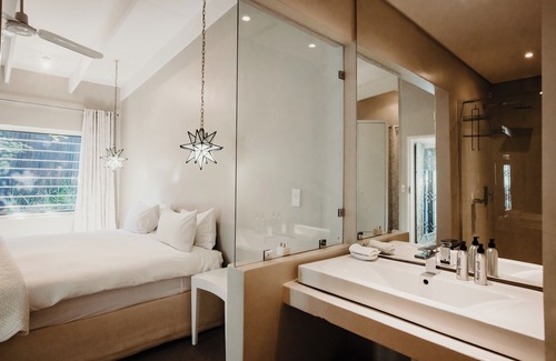 Menlo Park House | Alpine Attitude Boutique Hotel & Conference Venue