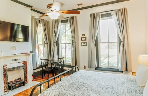 Alpine Bed & Breakfast | Alpine Bed and Breakfast