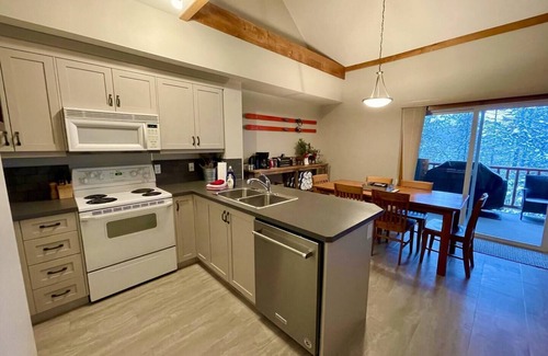 East Kootenay Condo | Alpine Bliss Awaits: Beautiful Mountain Home with Hot Tub