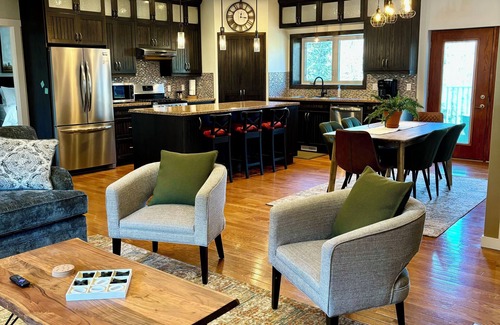 Jasper East House | Alpine Adventure at Jasper East Gates