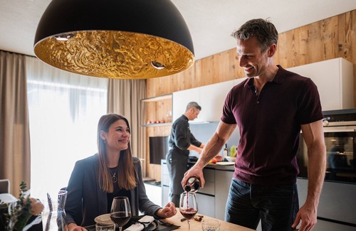 Brunico House | Alpine Deluxe Apartment Ski-in & out