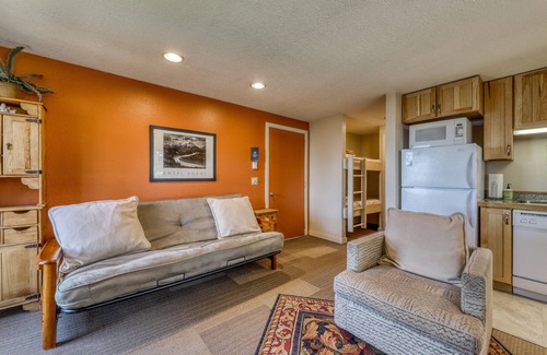 Boise Condo | Alpine getaway with easy hiking & ski-in/ski-out access