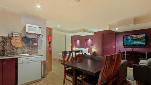 Hotham Heights Apartment | Alpine Heights 11A