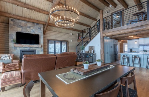 Alpine Northeast Cabin | Alpine Hollow ~Gorgeous kitchen ~Hot tub ~Views! ~Perfect Location on 3 acres