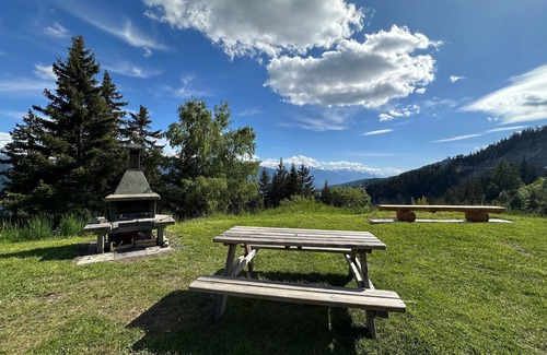 Crans-Montana Apartment | Alpine Pearl - Panoramic Mountain Views - Aminona