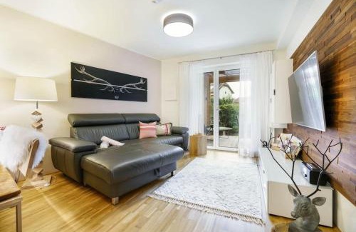 Tamsweg Apartment | Alpinum Residence Lungau Ferienwohnung mit Garten