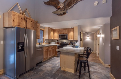 Packwood House | Alpinwald "Alpine Forest"- Hot tub, BBQ, outdoor entertainment area, fire pit