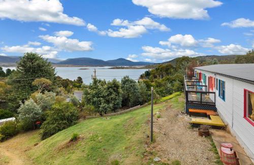 East Jindabyne Cabin | Alps Lakeview Lodge