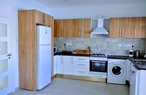 Karavas Villa | Alsancak Luxury Villa with Private Pool and Jacuzzi