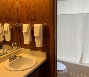 Alta Sierra Hotel | Alta Sierra Village Inn