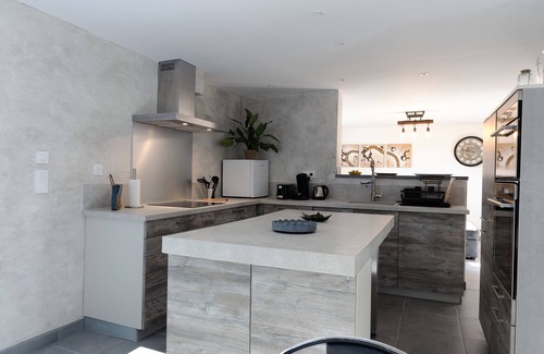 Piolenc Apartment | ALTAHIR GÎTE EN PROVENCE