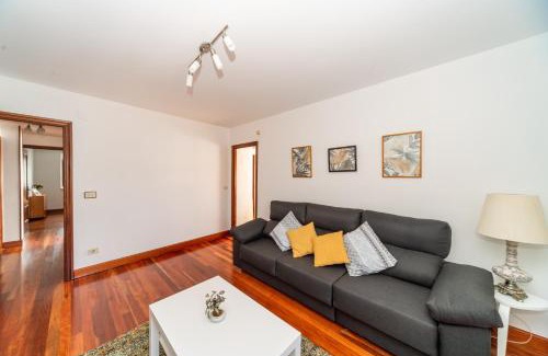 Busturia Apartment | Altamira, SEA & MOUNTAIN